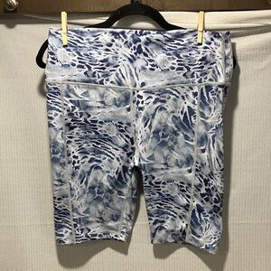 Stylish Blue and White Patterned Bike Shorts